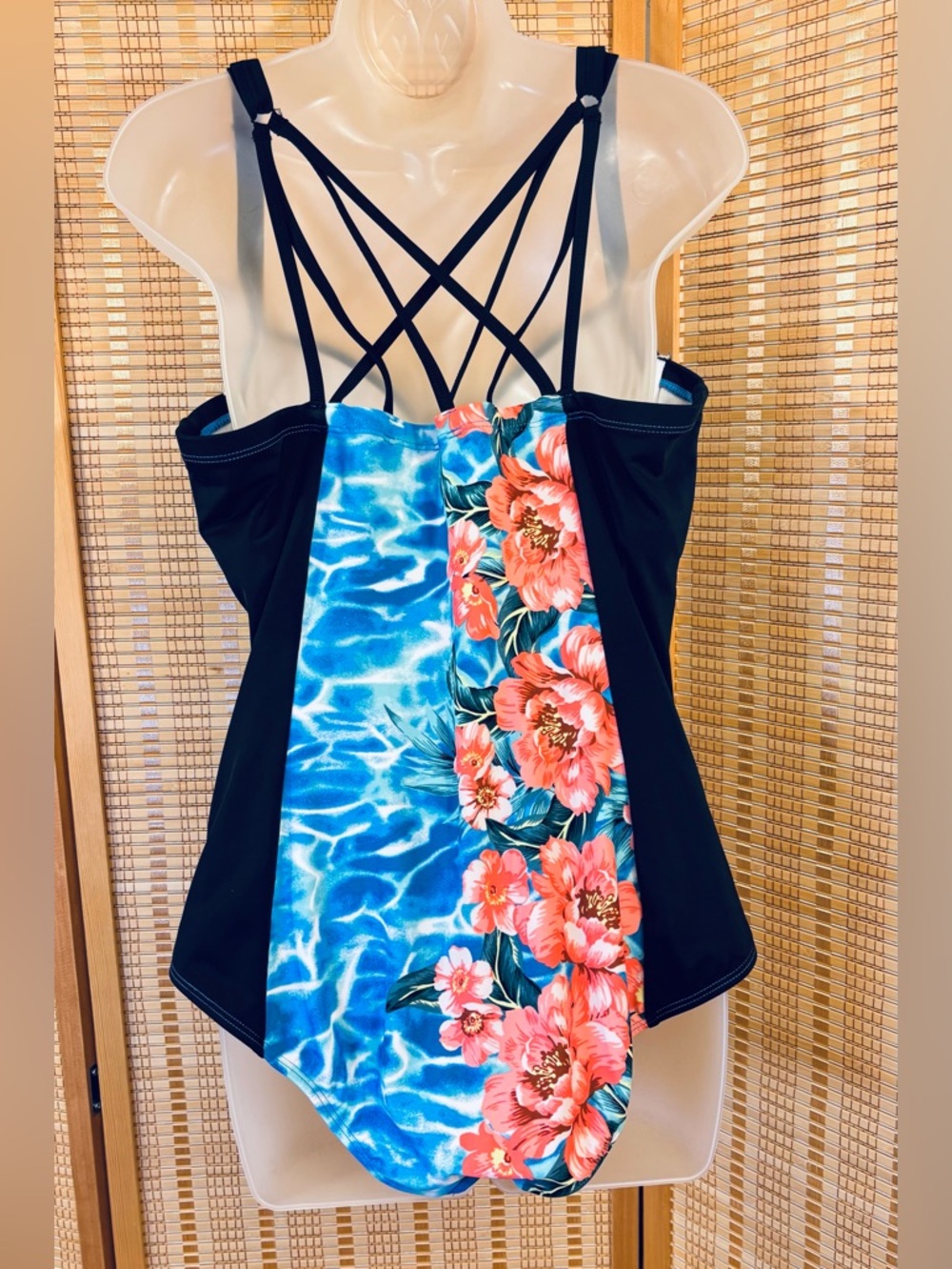 Torrid Adorable floral black  full coverage plus size 0 swimsuit one piece - Picture 7 of 16